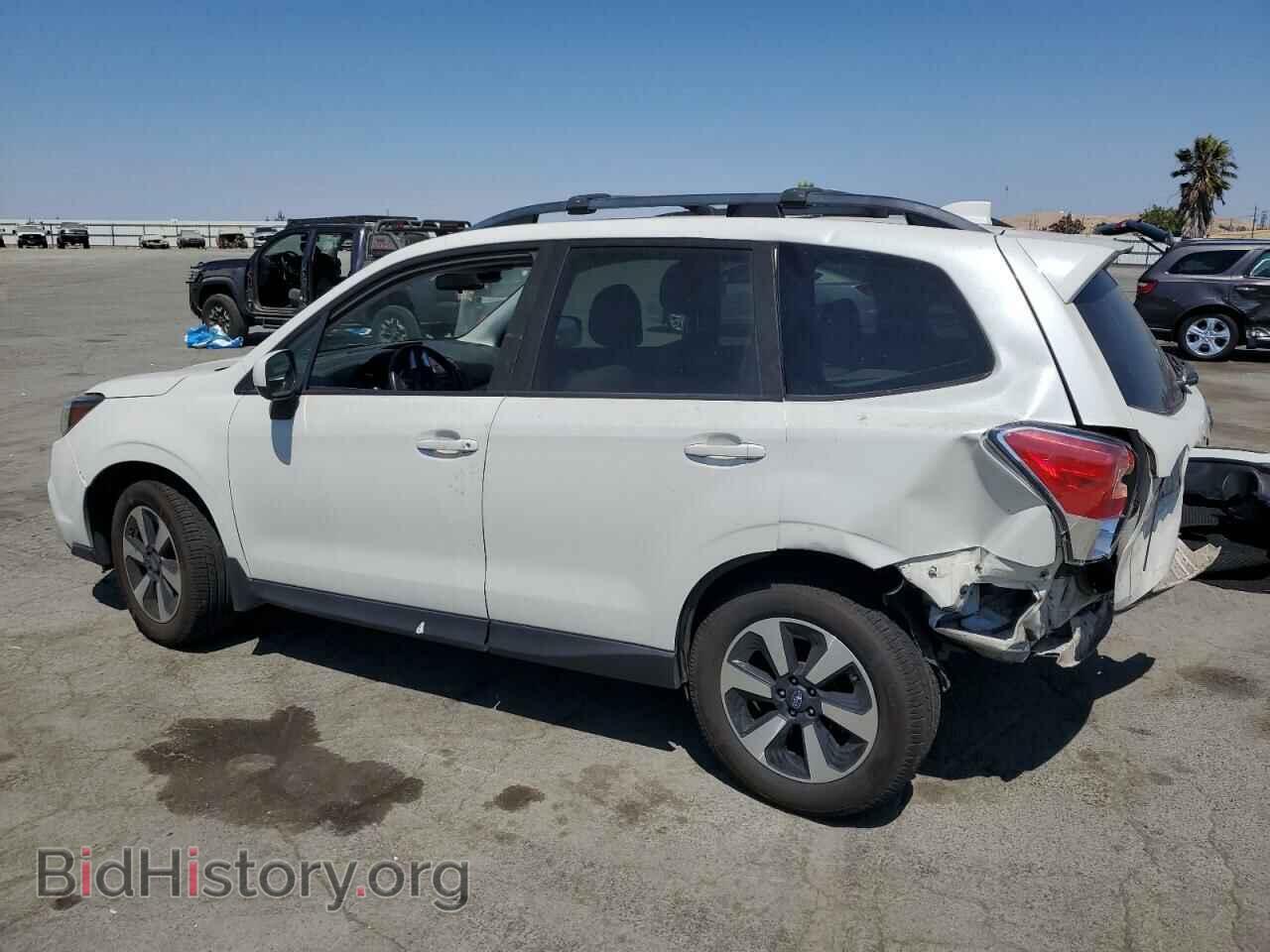 2017 SUBARU FORESTER - VIN: JF2SJADC4HH412582 - Фото 2