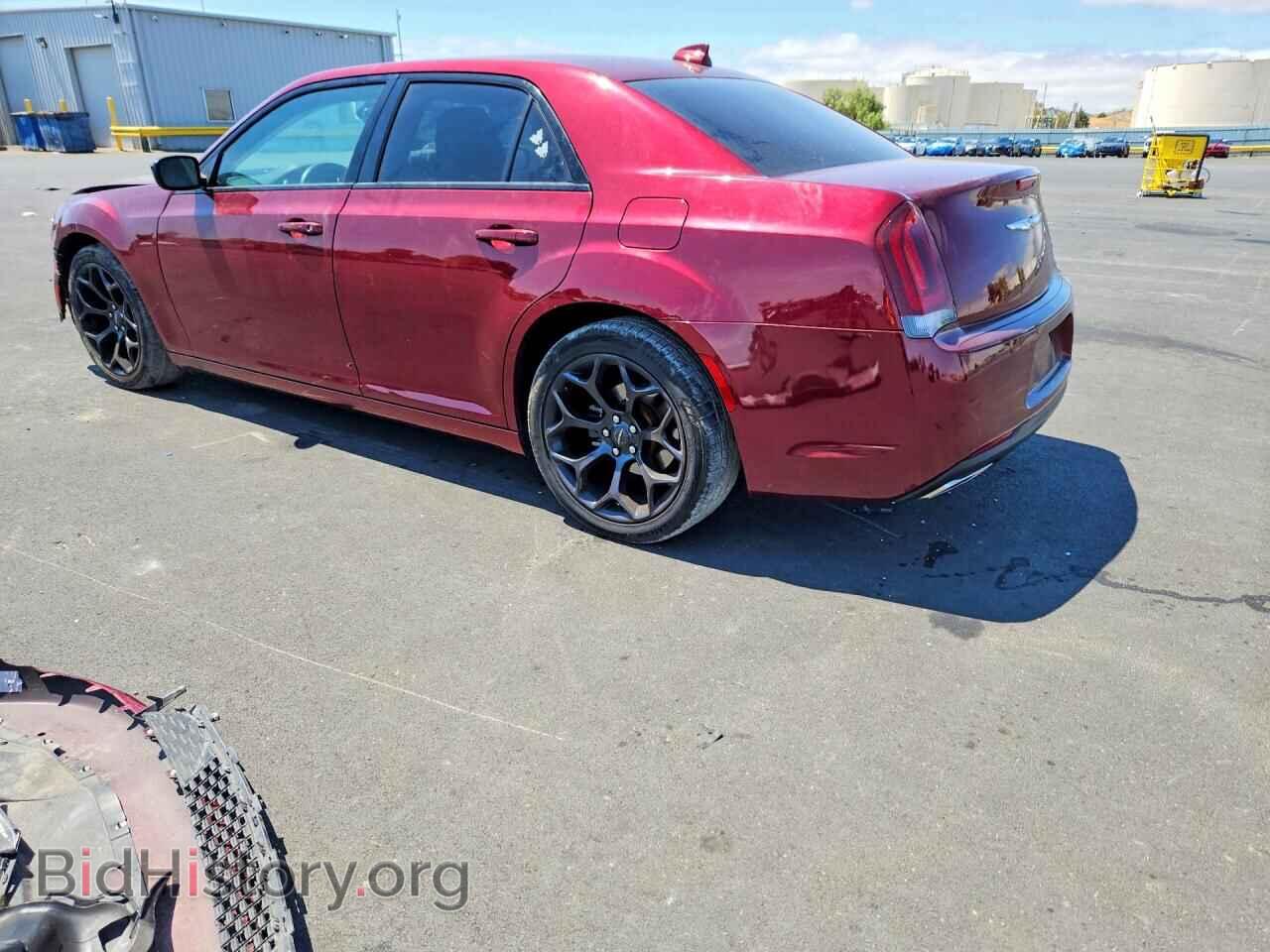 2019 CHRYSLER 300 - VIN: 2C3CCAAG1KH682993 - Фото 2