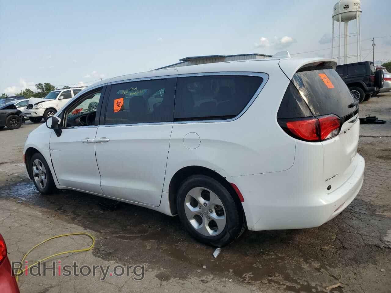 2017 CHRYSLER PACIFICA - VIN: 2C4RC1CG7HR512269 - Photo 2