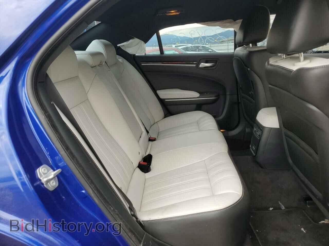 2019 CHRYSLER 300 - VIN: 2C3CCAGG9KH524179 - Фото 10