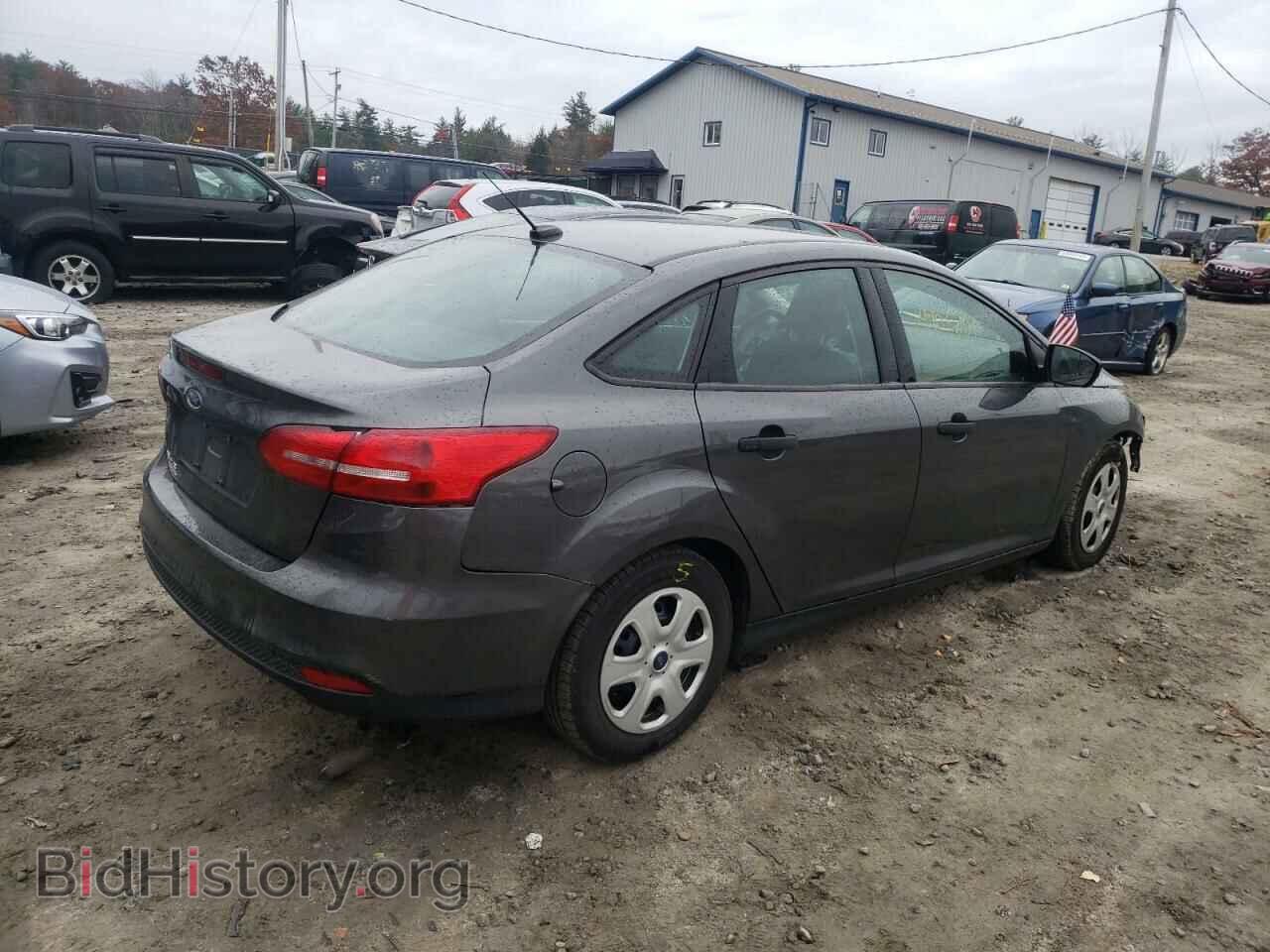 2017 FORD FOCUS - VIN: 1FADP3E24HL335352 - Фото 4