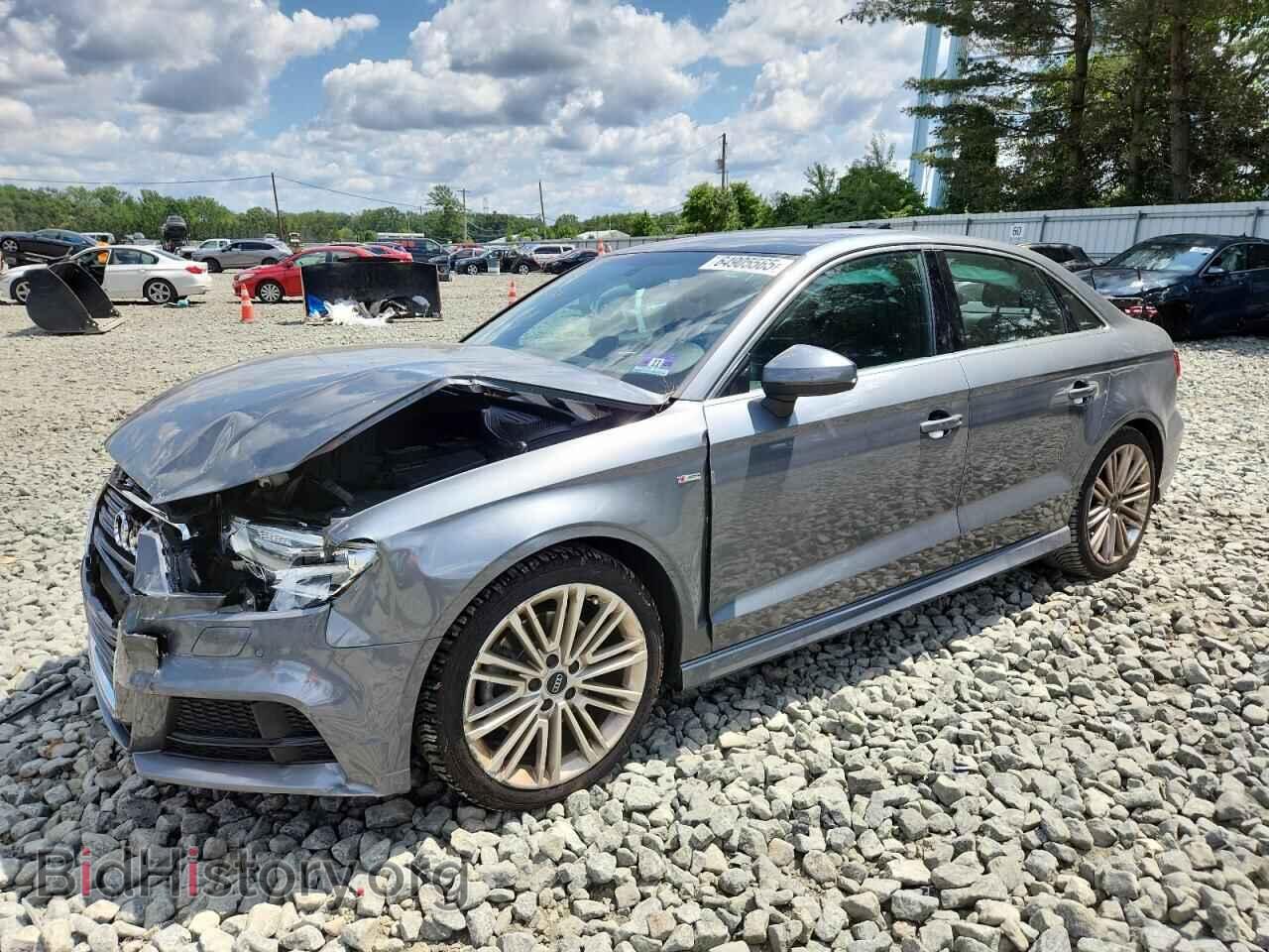 Photo WAUJ8GFFXH1056404 - AUDI A3 2017