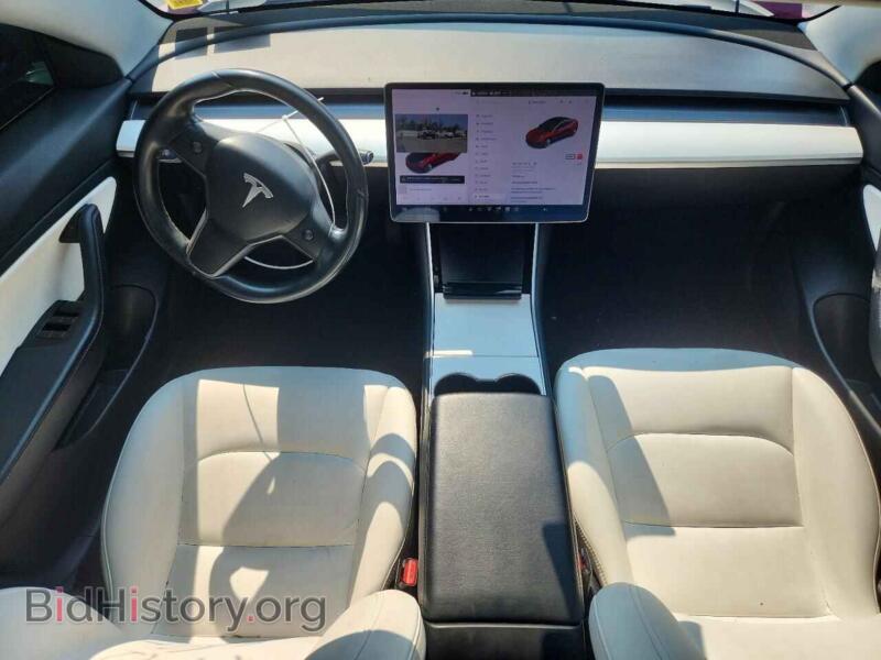 2018 Tesla MODEL 3 (VIN 5YJ3E1EB2JF147552) — photo 8 of 12