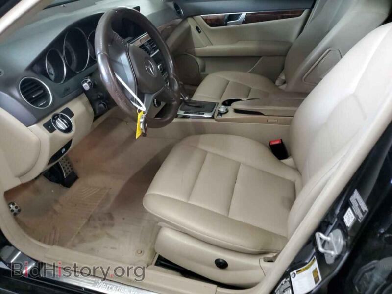 2014 Mercedes-Benz C-CLASS (VIN WDDGF4HB2EA930046) — фото 7 из 13
