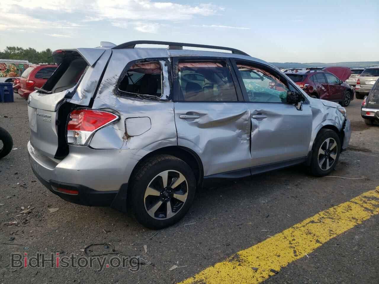 2017 SUBARU FORESTER - VIN: JF2SJAEC0HH504626 - Фото 3