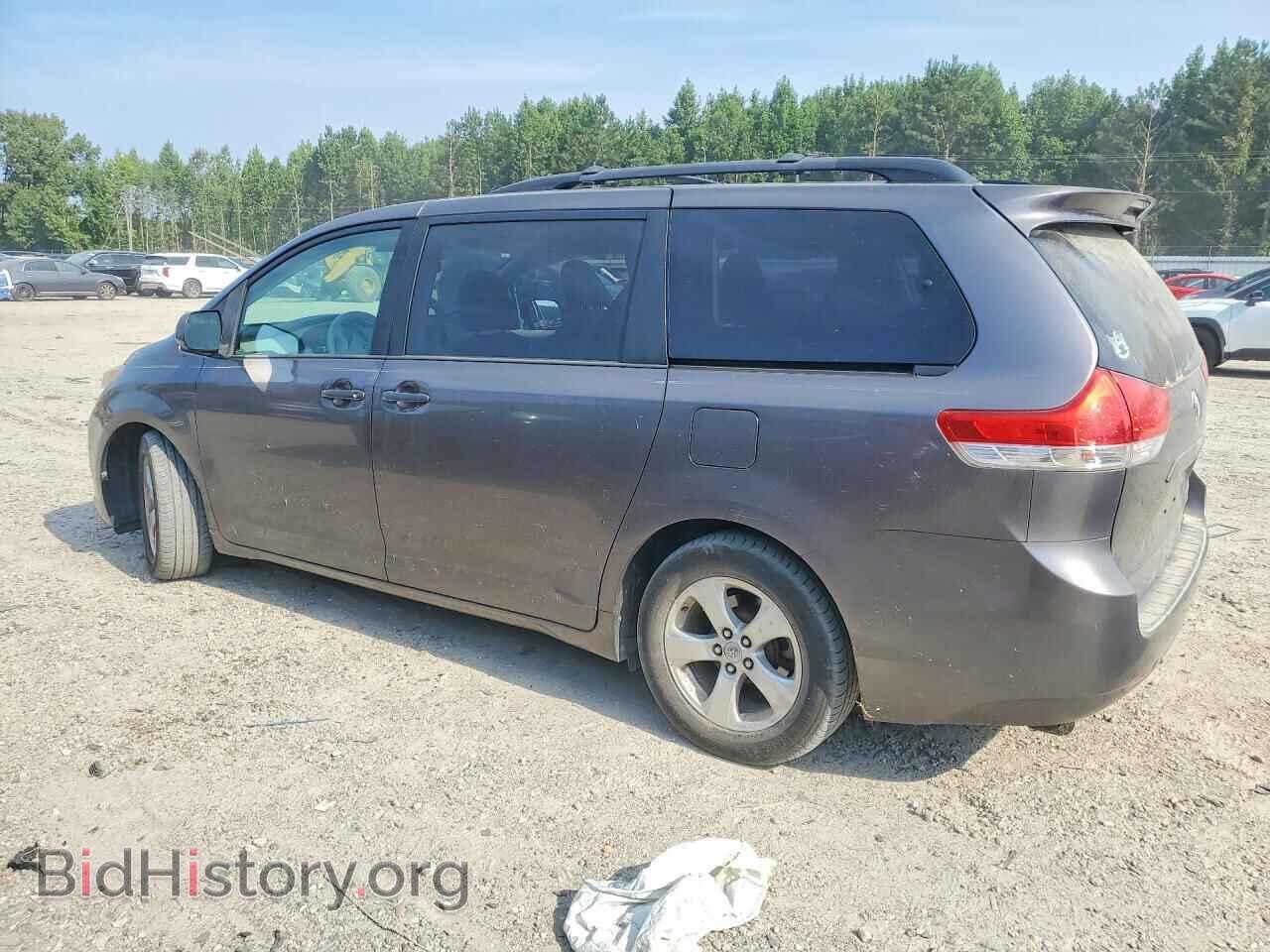2013 TOYOTA SIENNA - VIN: 5TDKK3DC8DS341805 - Photo 2