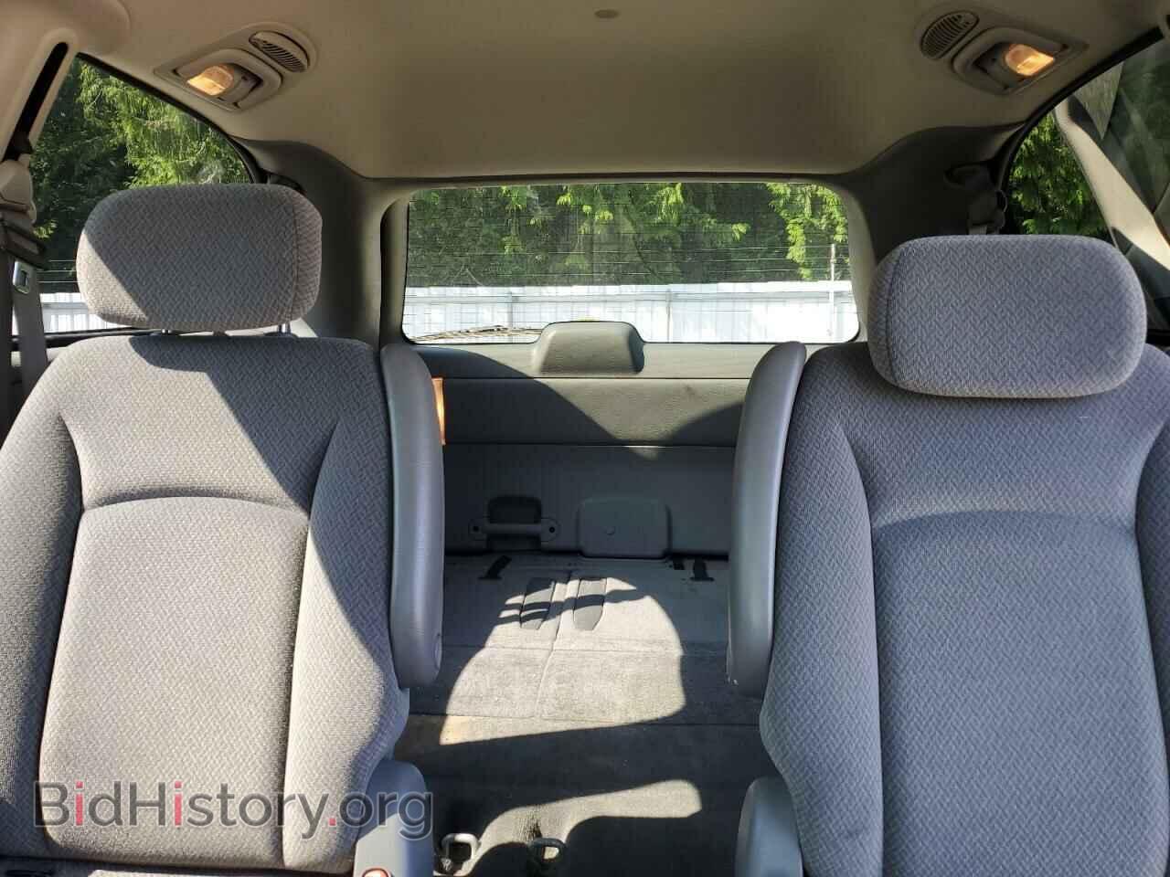 2006 CHRYSLER MINIVAN - VIN: 2A4GP54L66R832088 - Фото 10