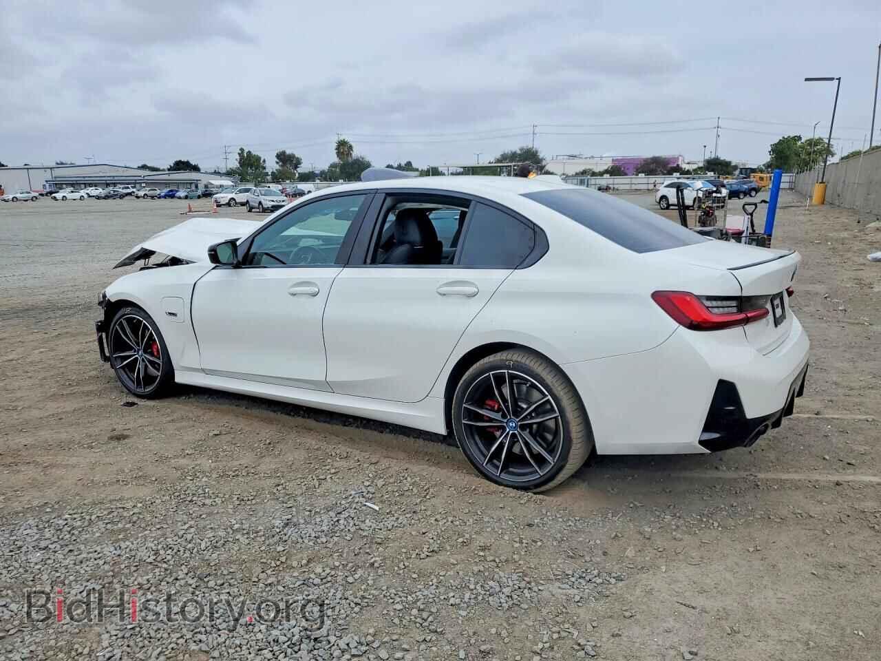 2023 BMW 3 SERIES - VIN: 3MW39FF04P8D57207 - Фото 2