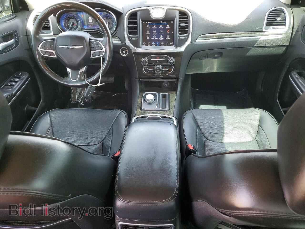 2019 CHRYSLER 300 - VIN: 2C3CCAEGXKH631423 - Фото 8