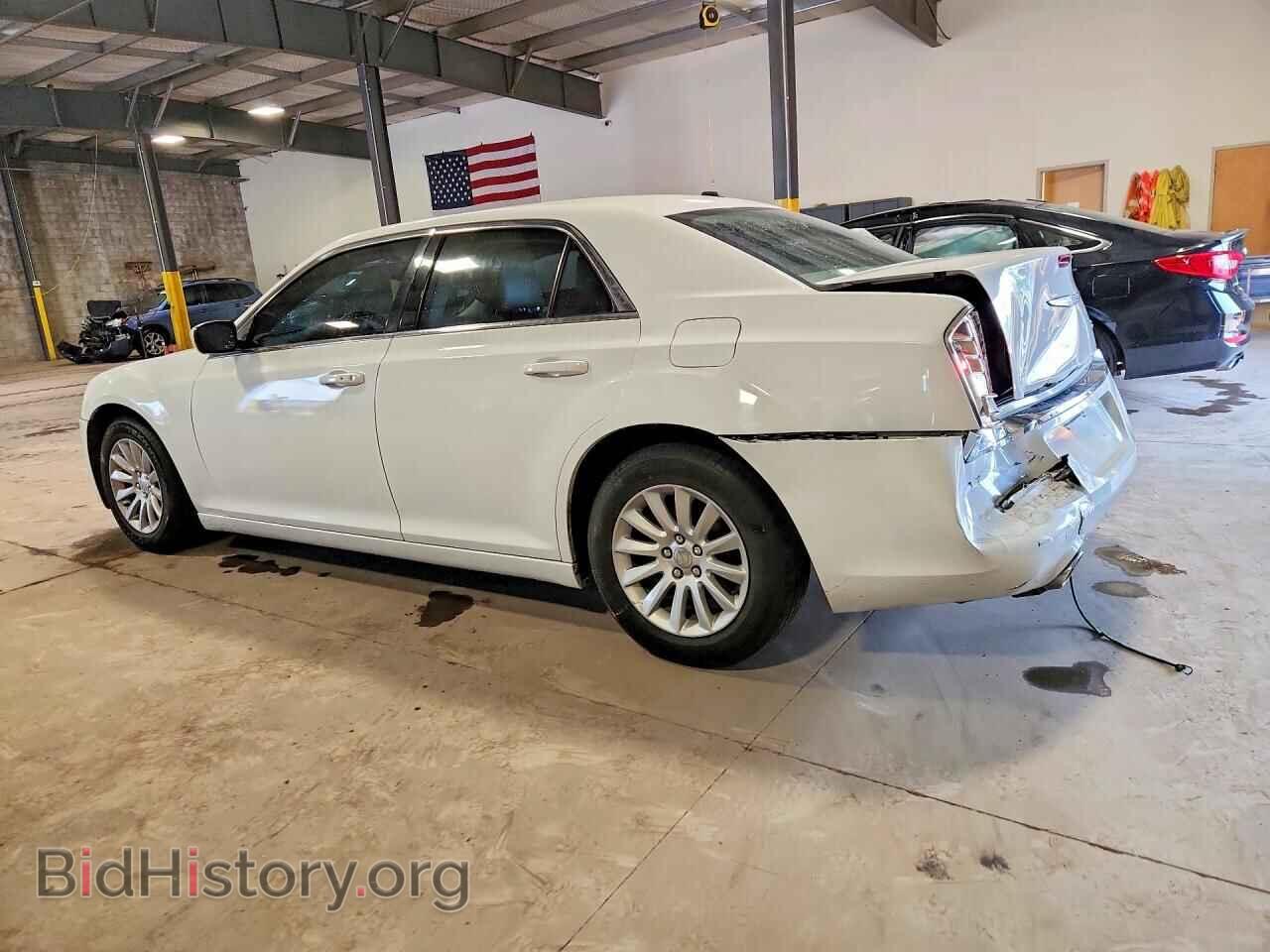 2013 CHRYSLER 300 - VIN: 2C3CCAAG4DH732904 - Photo 2