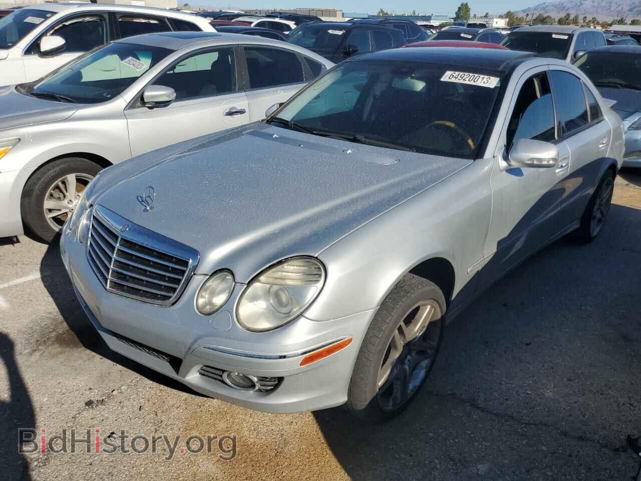 Photo WDBUF72X68B330579 - MERCEDES-BENZ E-CLASS 2008