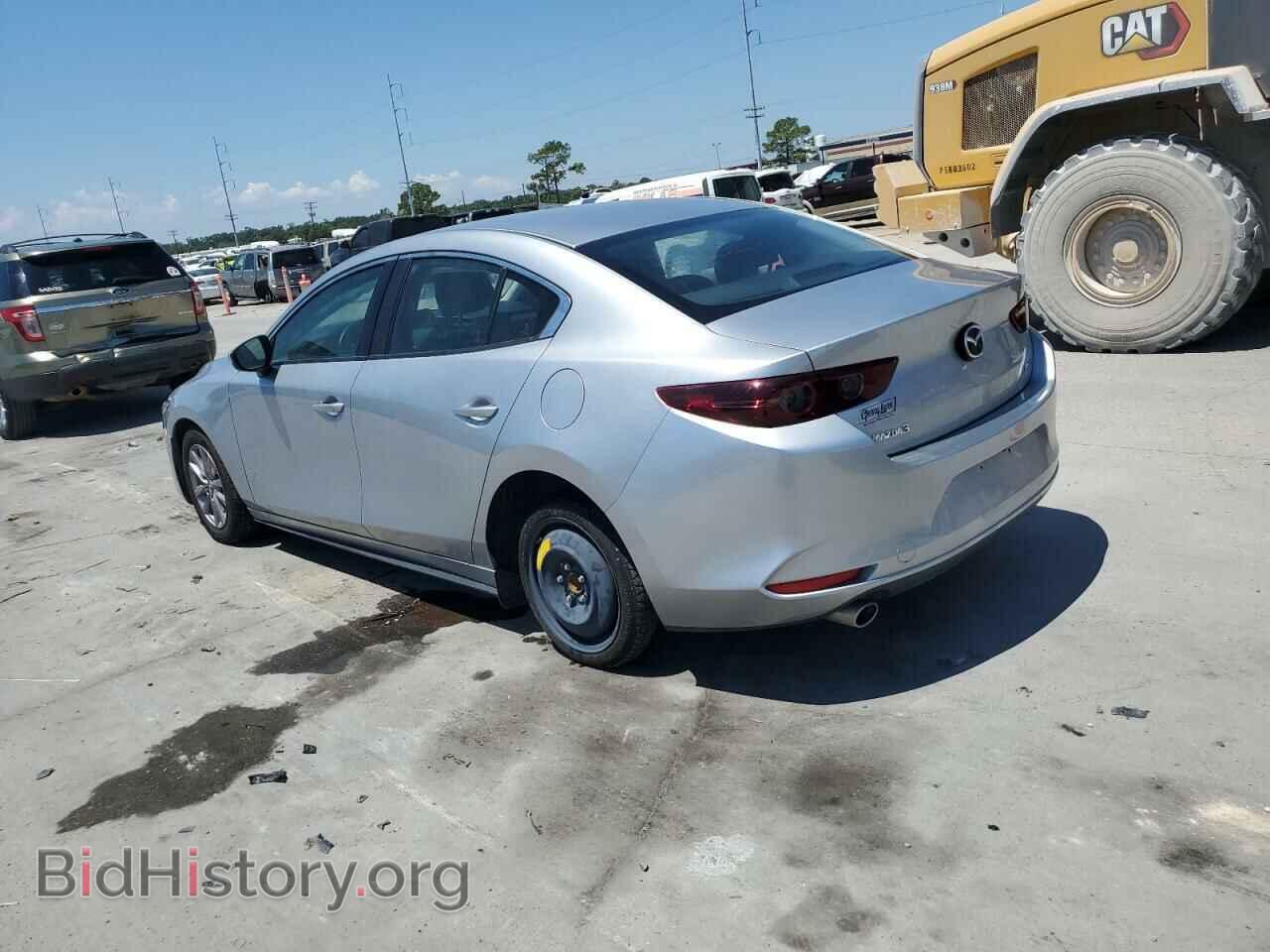 2021 MAZDA 3 - VIN: JM1BPAA70M1321588 - Photo 2