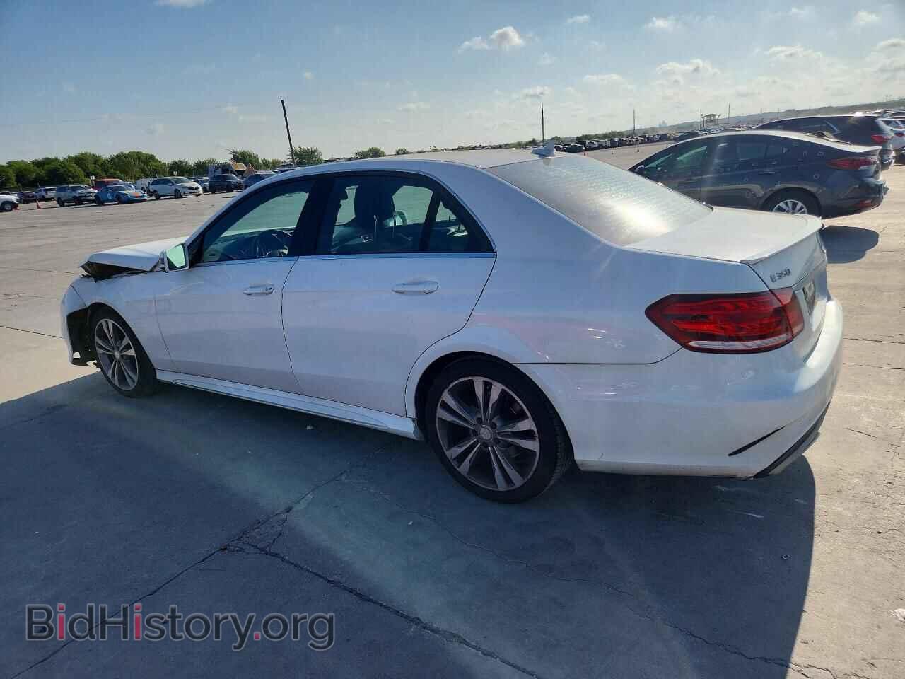 2015 MERCEDES-BENZ E-CLASS - VIN: WDDHF5KB8FB128471 - Фото 2