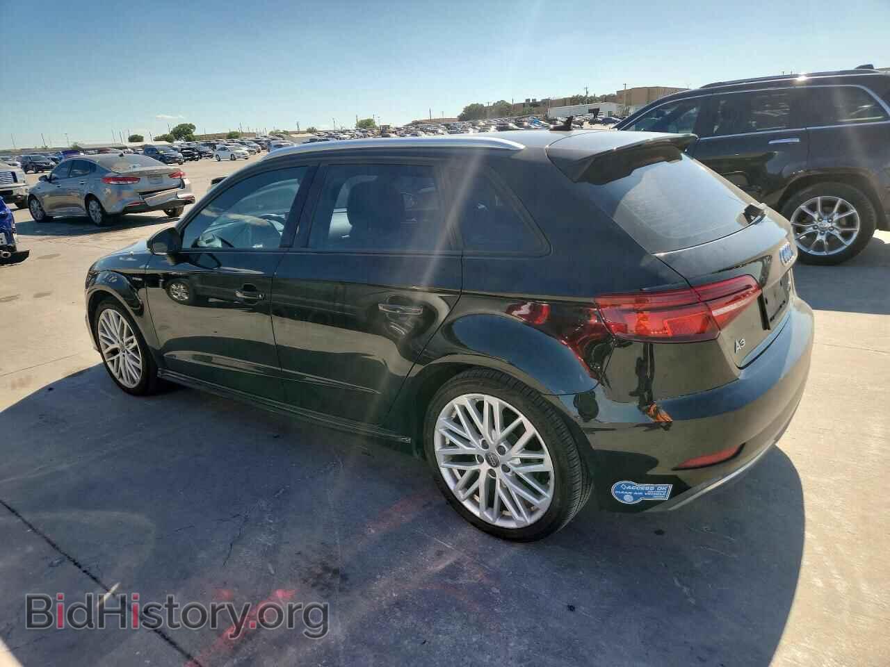 2018 AUDI A3 - VIN: WAUUPBFF7JA060189 - Фото 2