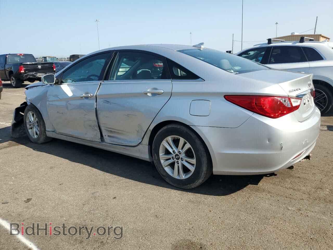 2013 HYUNDAI SONATA - VIN: 5NPEB4AC5DH749210 - Фото 2