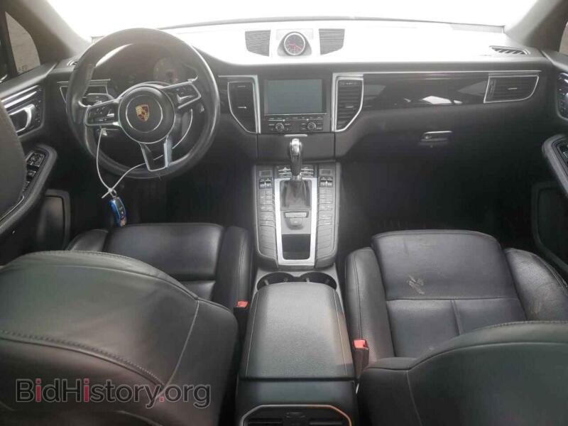 2016 Porsche MACAN (VIN WP1AB2A50GLB56955) — photo 8 of 13