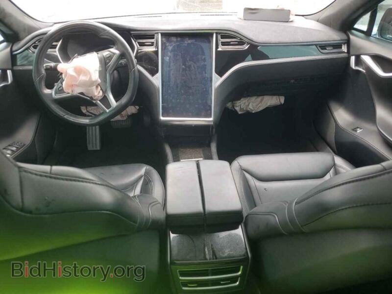 2016 Tesla MODEL S (VIN 5YJSA1E20GF132323) — photo 8 of 15