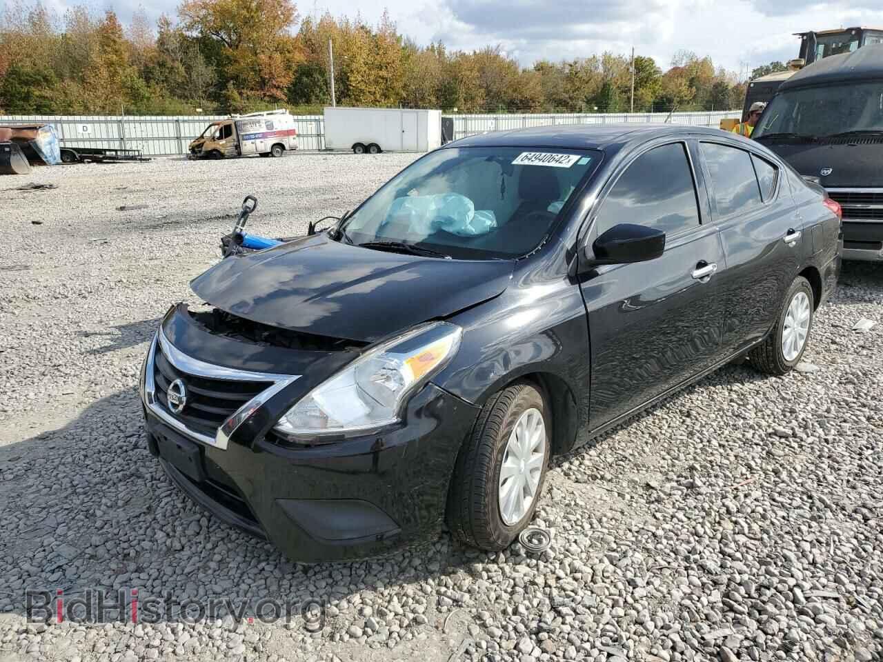 2019 NISSAN VERSA - VIN: 3N1CN7AP3KL820617 - Photo 2