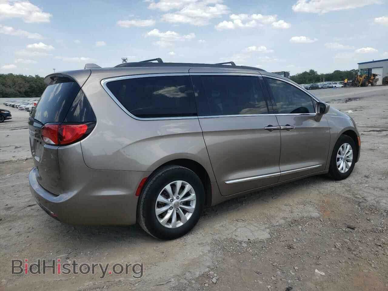 2017 CHRYSLER PACIFICA - VIN: 2C4RC1BG6HR576028 - Photo 3