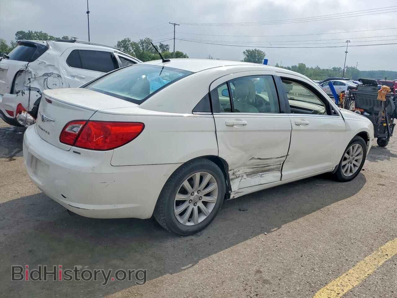 2010 CHRYSLER SEBRING - VIN: 1C3CC5FB0AN174024 - Фото 3