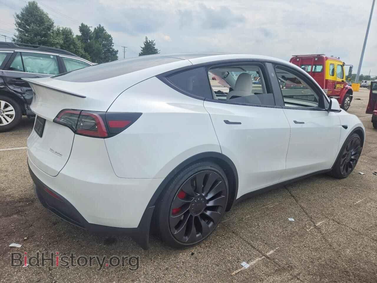 2024 TESLA MODEL Y - VIN: 7SAYGDEF5RA318908 - Photo 3