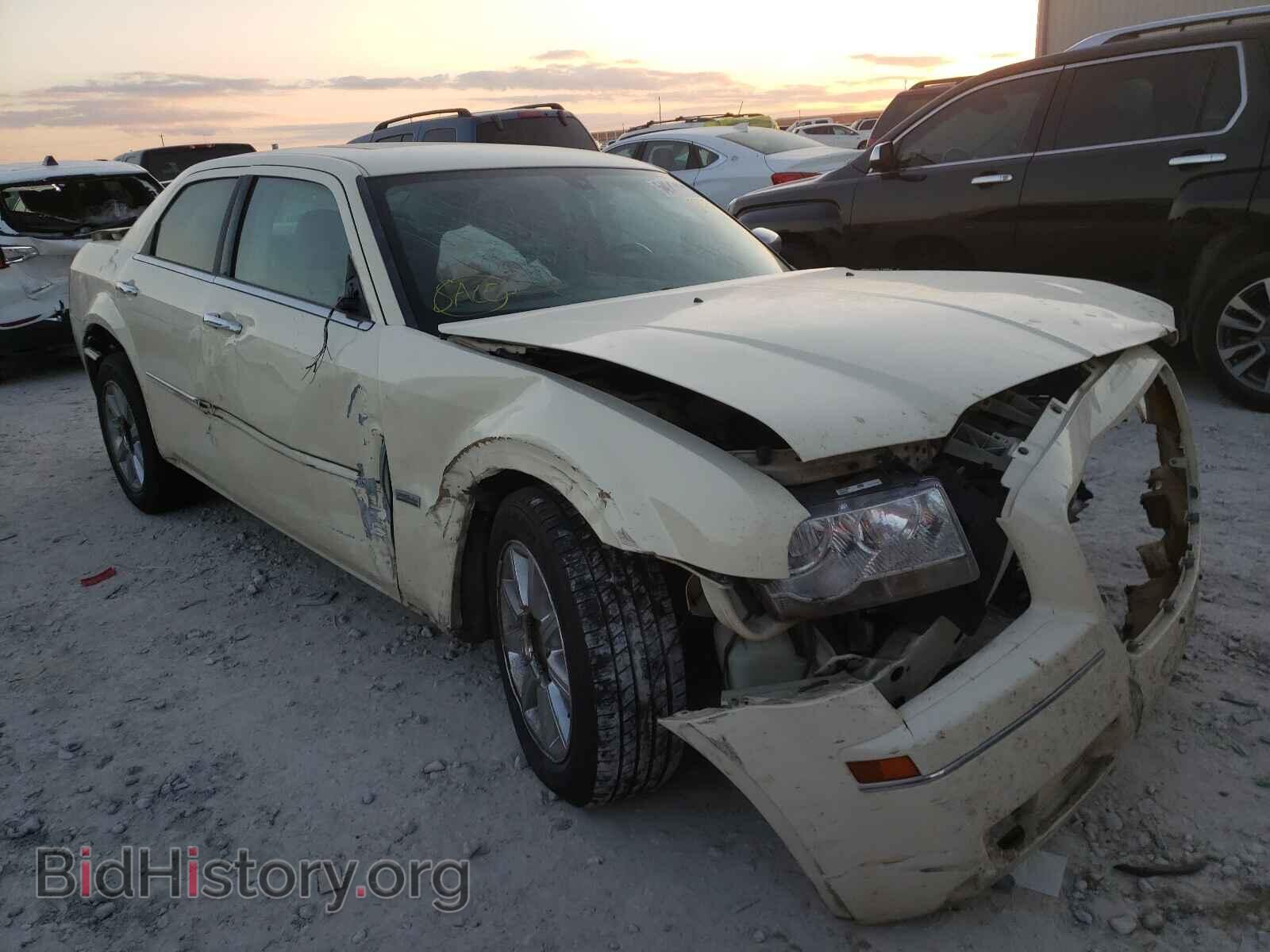 Photo 2C3CA5CV2AH132497 - CHRYSLER 300 2010
