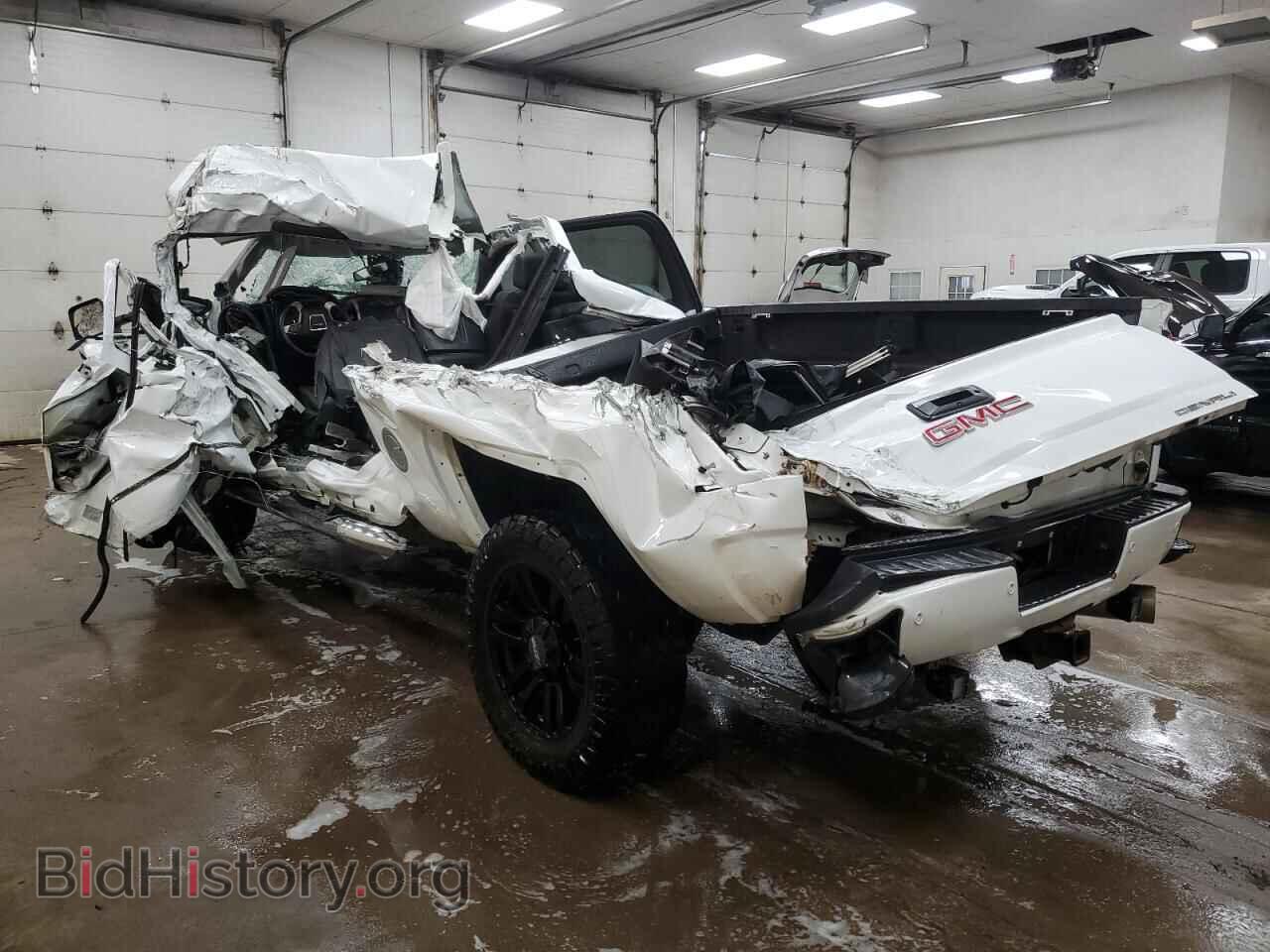 2017 GMC All Models - VIN: 1GT12UEY9HF106265 - Фото 2