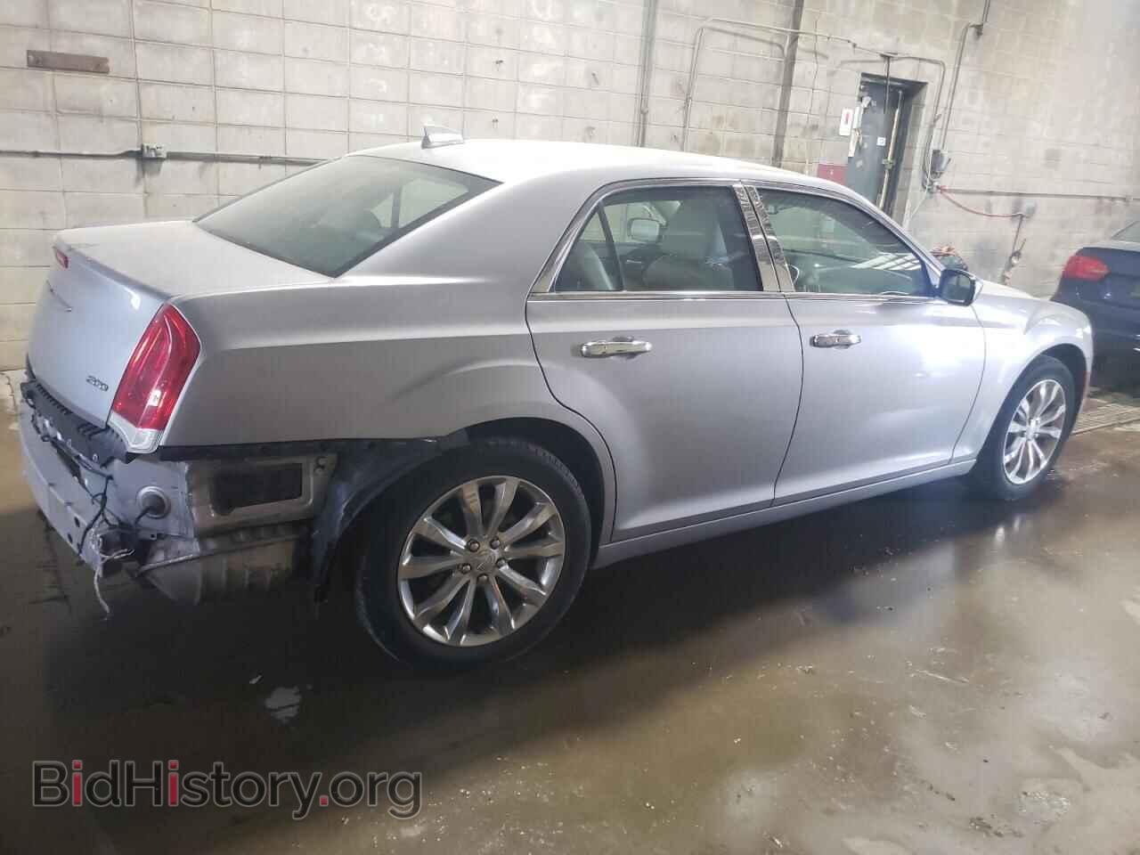 2017 CHRYSLER 300 - VIN: 2C3CCARG3HH588210 - Фото 3