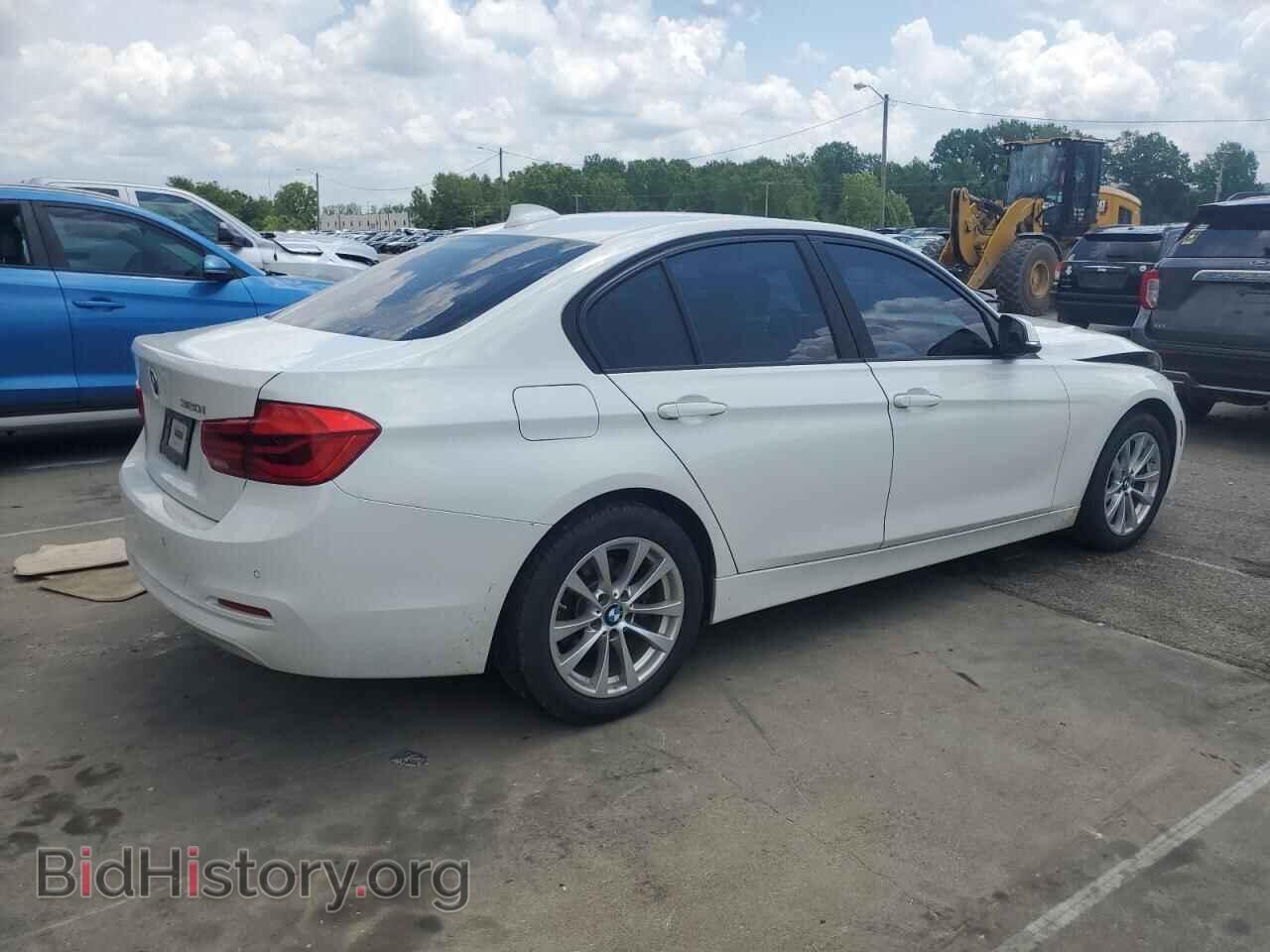 2016 BMW 3 SERIES - VIN: WBA8E1G59GNT99335 - Фото 3