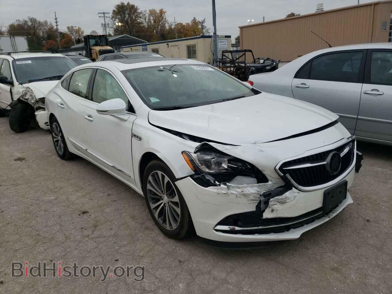 Photo 1G4ZPDSS1HU134711 - BUICK LACROSSE 2017