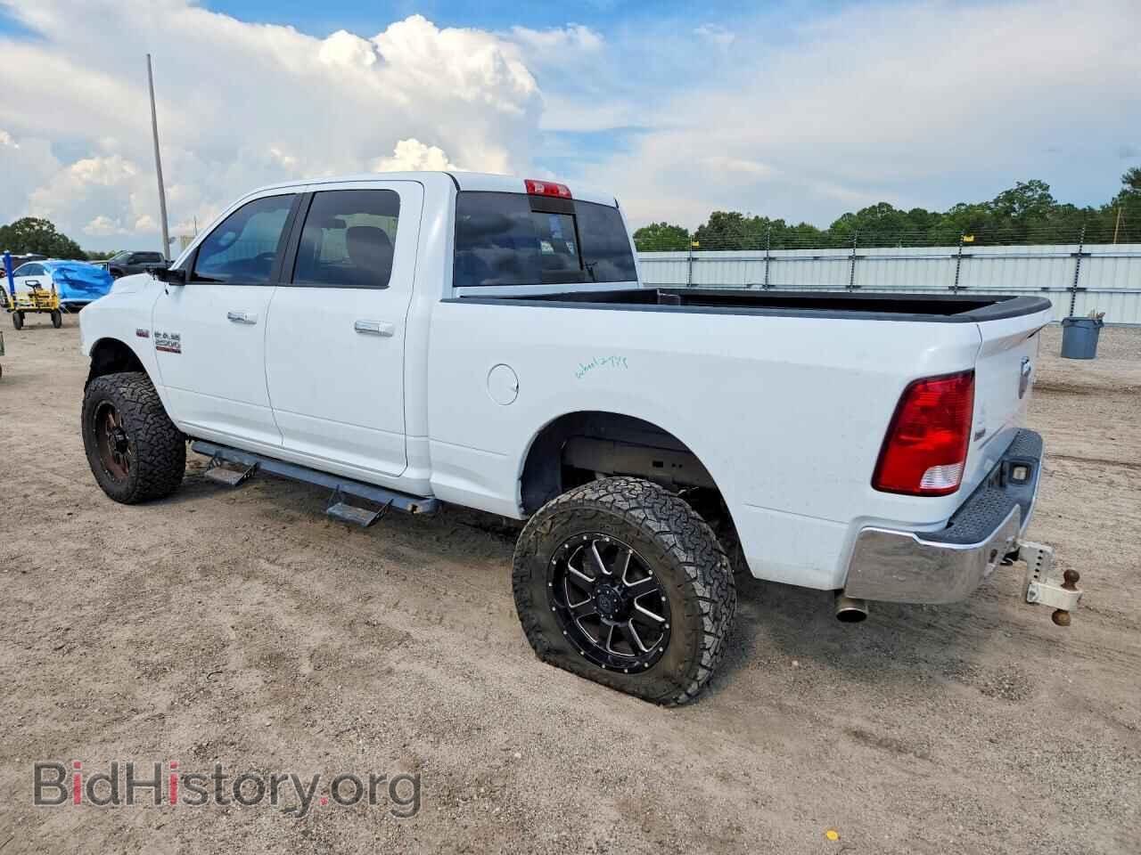 2018 RAM 2500 - VIN: 3C6TR5DT2JG215937 - Photo 2