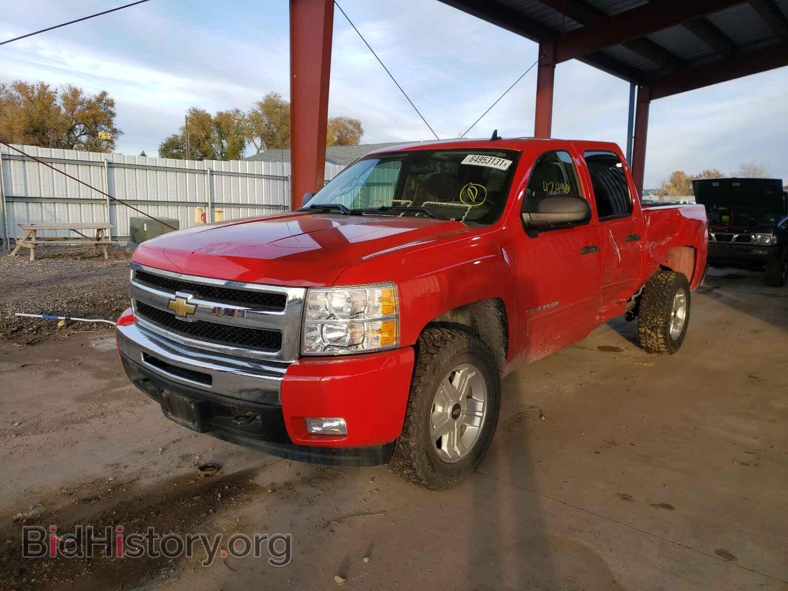 2011 CHEVROLET SILVERADO - VIN: 3GCPKSE38BG284533 - Фото 2
