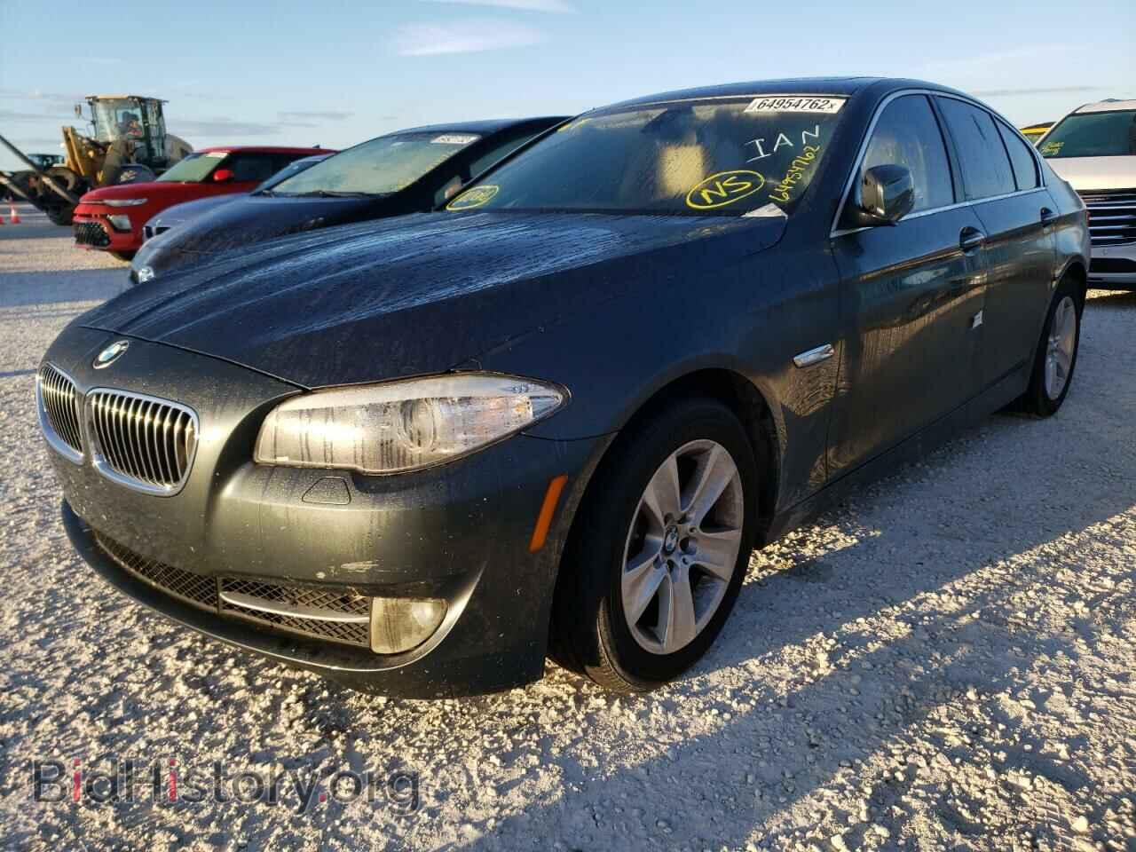 2011 BMW 5 SERIES - VIN: WBAFR1C56BC746366 - Фото 2