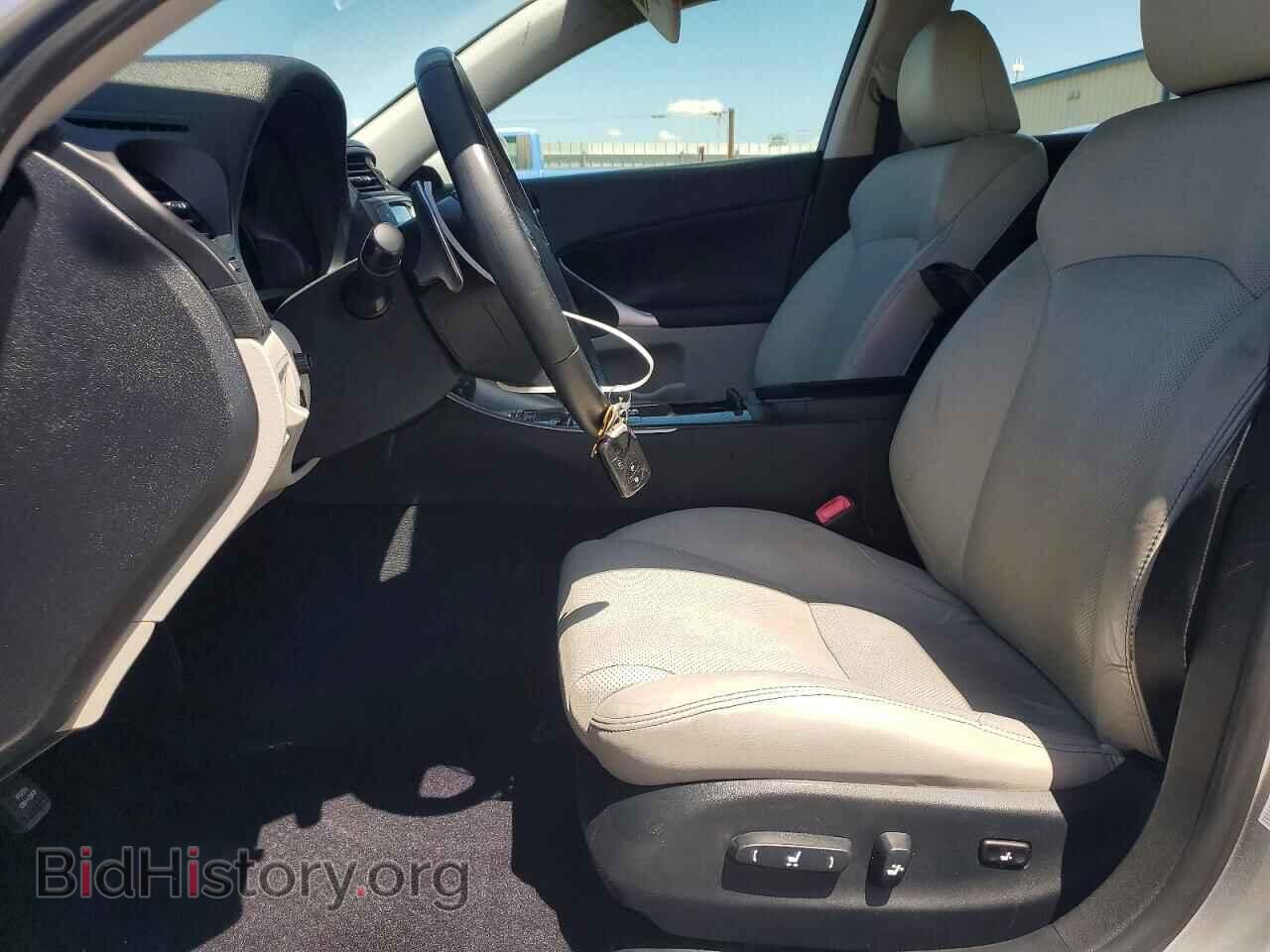 2010 LEXUS IS - VIN: JTHBF5C28A5117958 - Photo 7