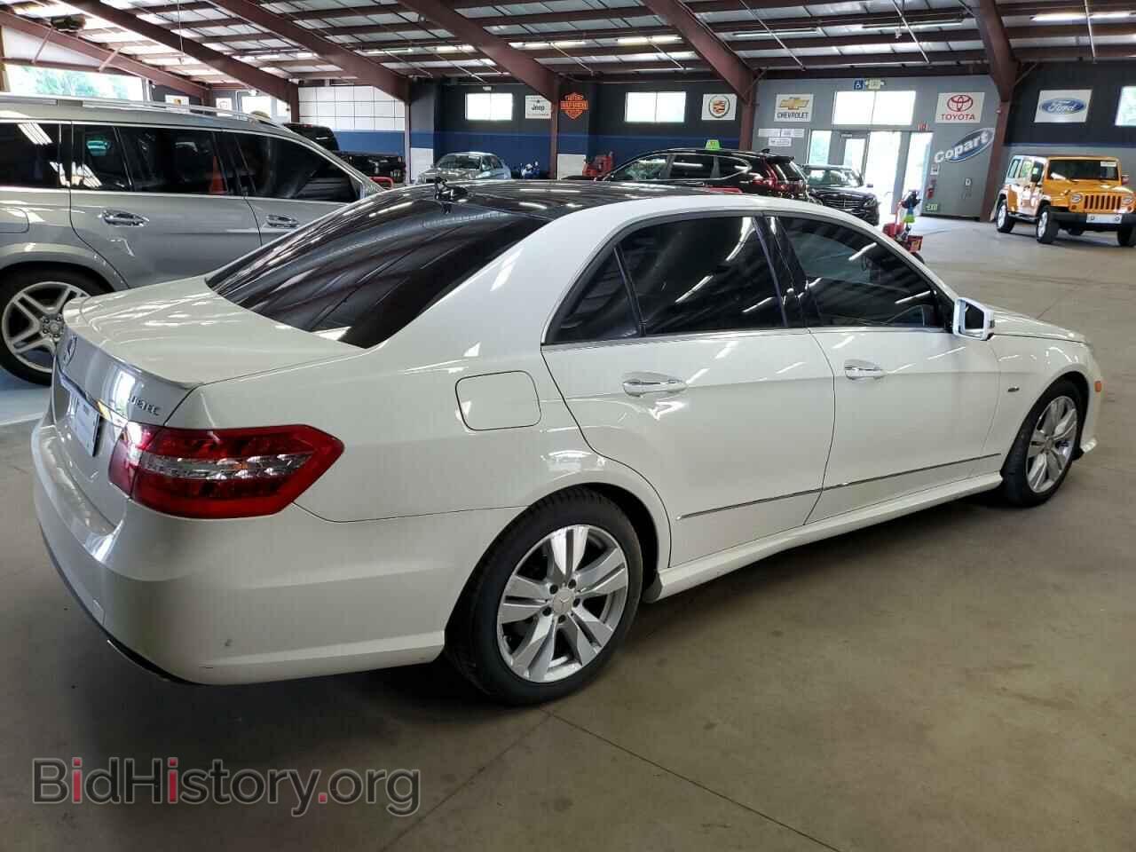 2012 MERCEDES-BENZ E-CLASS - VIN: WDDHF2EB2CA565359 - Фото 3