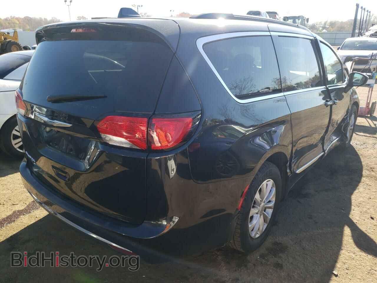 2017 CHRYSLER PACIFICA - VIN: 2C4RC1BG2HR657947 - Photo 4