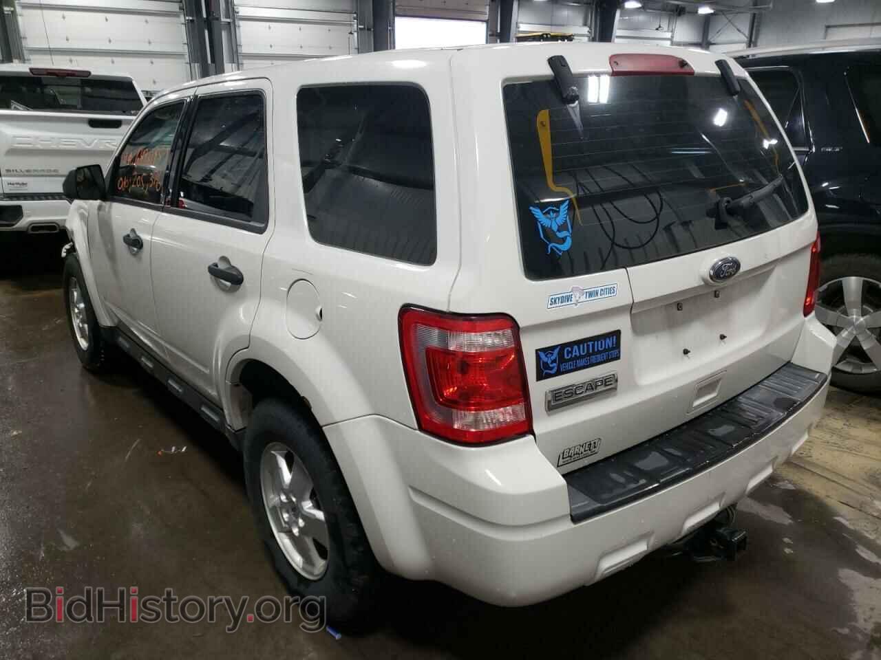 2010 FORD ESCAPE - VIN: 1FMCU0C77AKD46445 - Фото 3