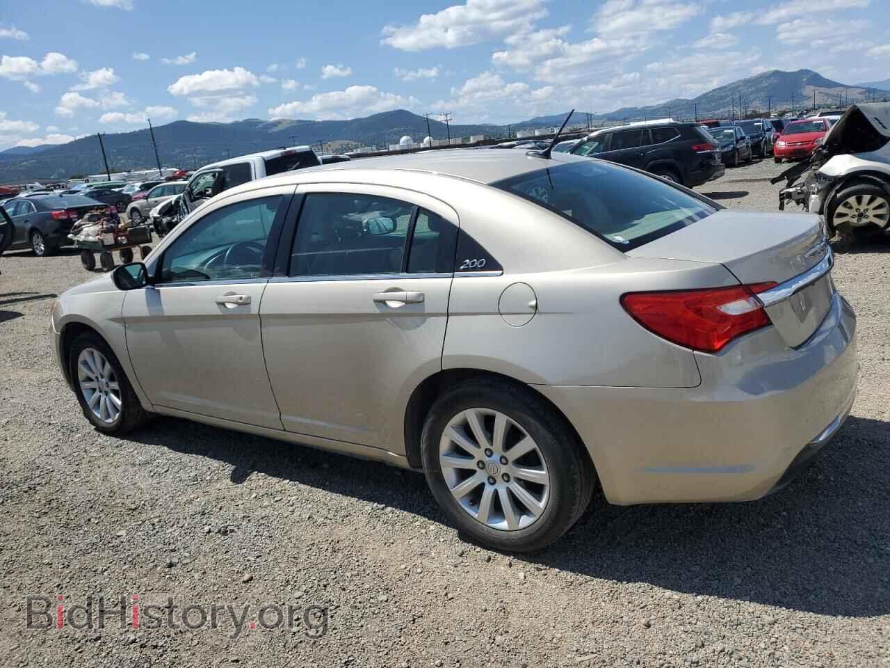 2013 CHRYSLER 200 - VIN: 1C3CCBBB2DN602507 - Фото 2