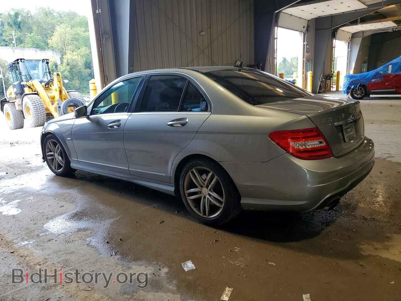 2012 MERCEDES-BENZ C-CLASS - VIN: WDDGF4HB3CA631937 - Фото 2