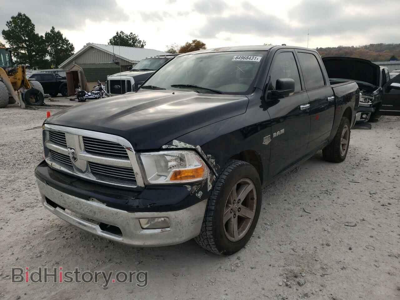 2010 DODGE RAM 1500 - VIN: 1D7RB1CTXAS206242 - Фото 2
