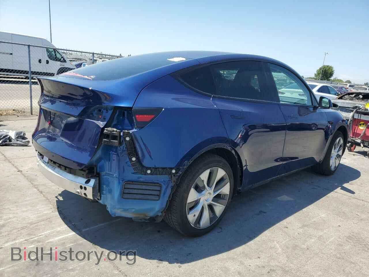 2024 TESLA MODEL Y - VIN: 7SAYGDED9RF005104 - Photo 3