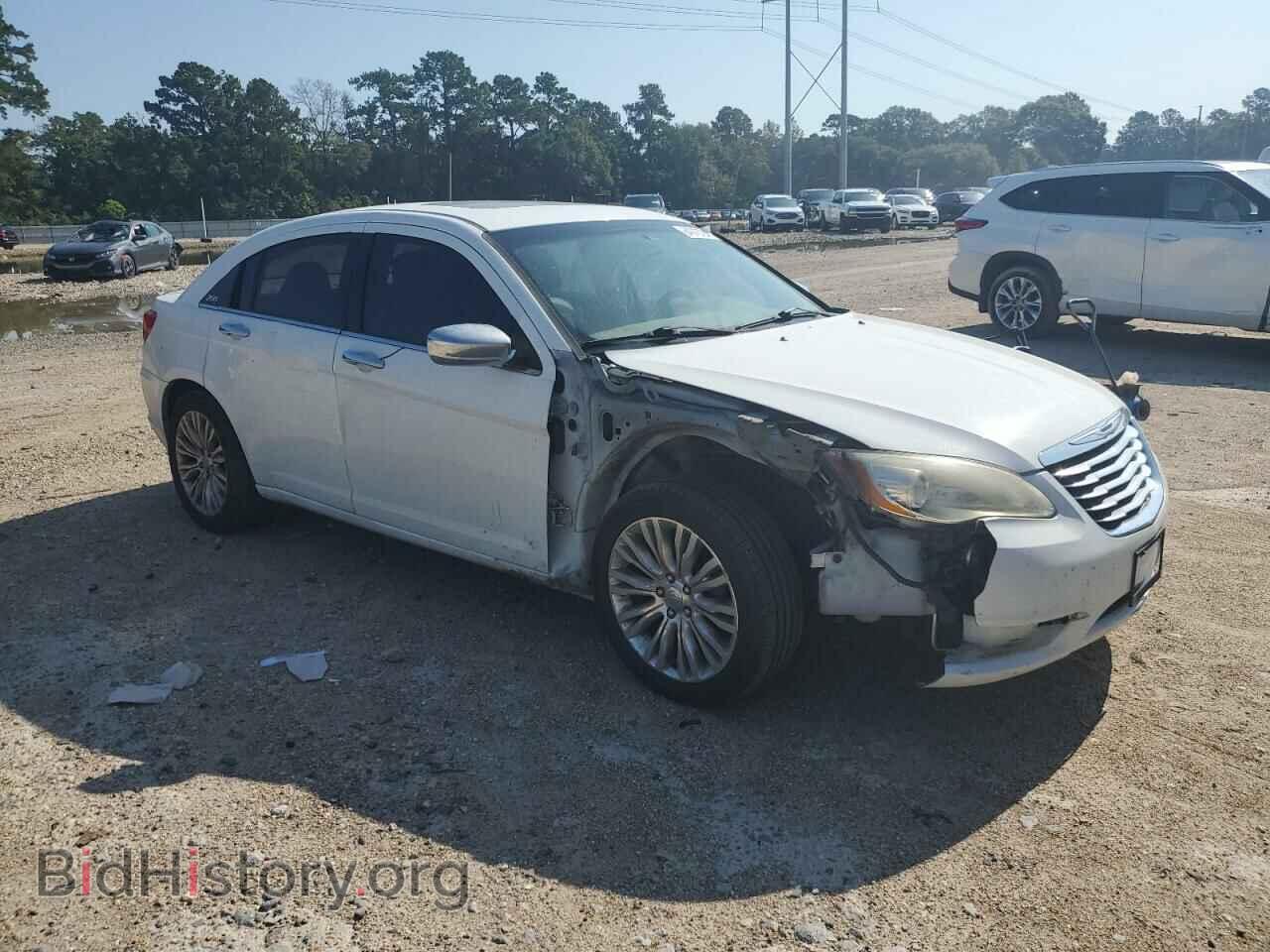 2011 CHRYSLER 200 - VIN: 1C3BC2FB0BN548207 - Фото 4