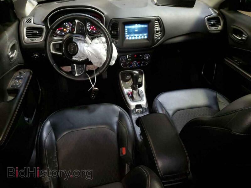 2017 Jeep COMPASS (VIN 3C4NJDBB0HT630849) — фото 8 из 13