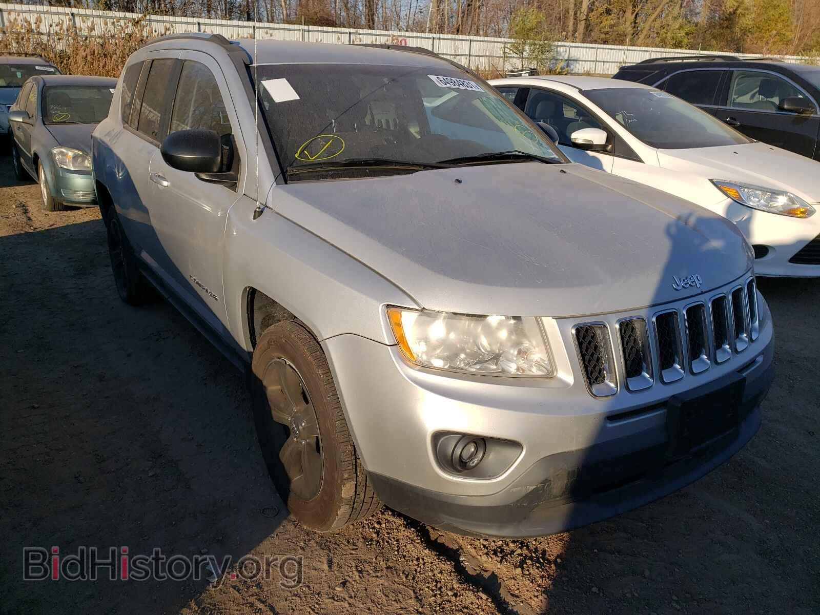 Photo 1J4NF1FB2BD211029 - JEEP COMPASS 2011