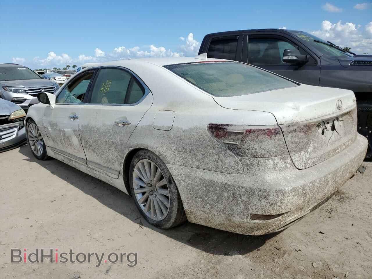 2014 LEXUS LS460 - VIN: JTHBL5EF3E5125917 - Photo 3