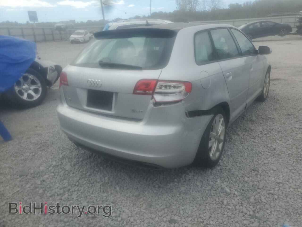 2013 AUDI A3 - VIN: WAUBEAFM2DA005451 - Фото 4