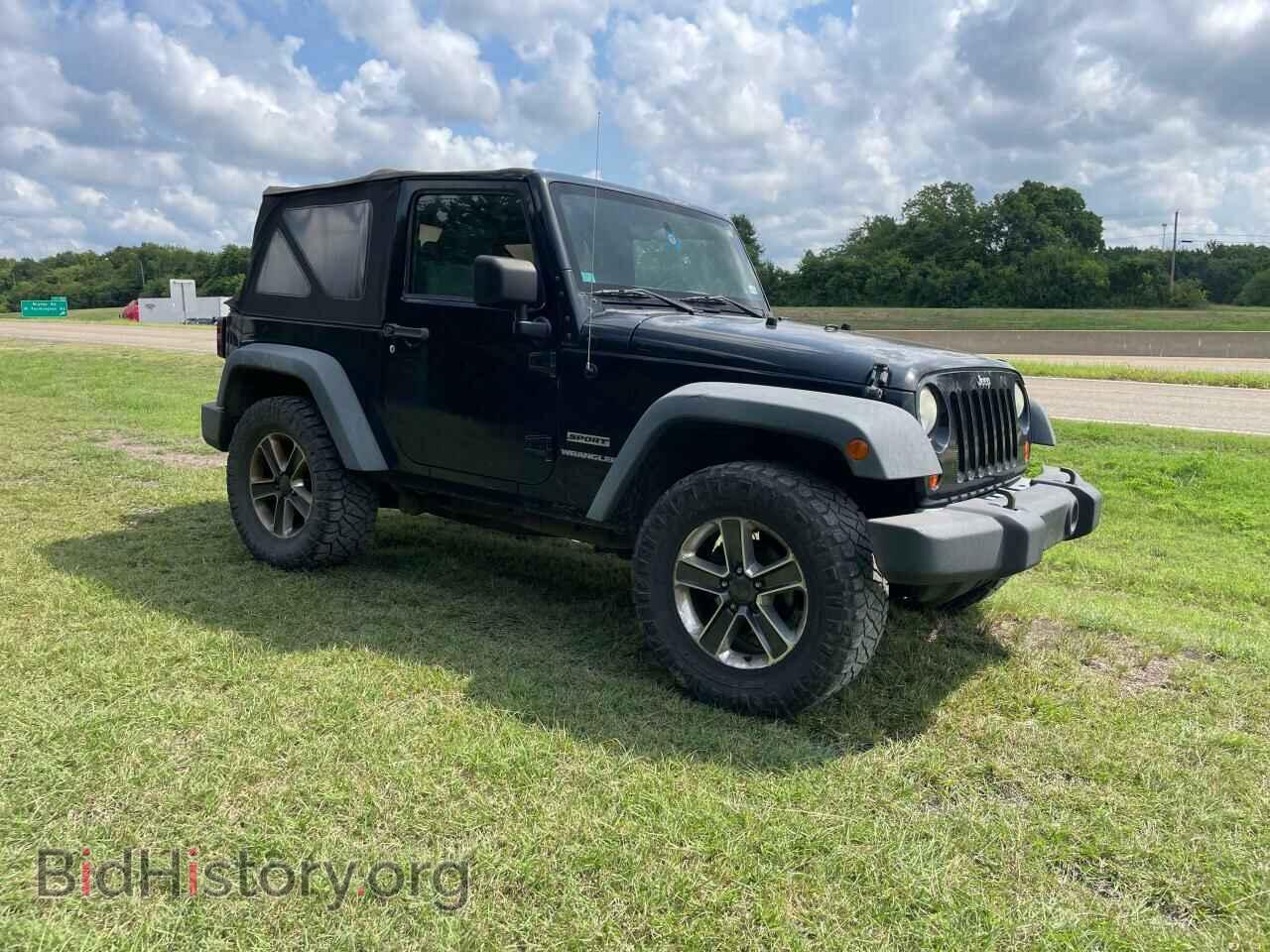 Photo 1J4AA2D18AL113477 - JEEP WRANGLER 2010
