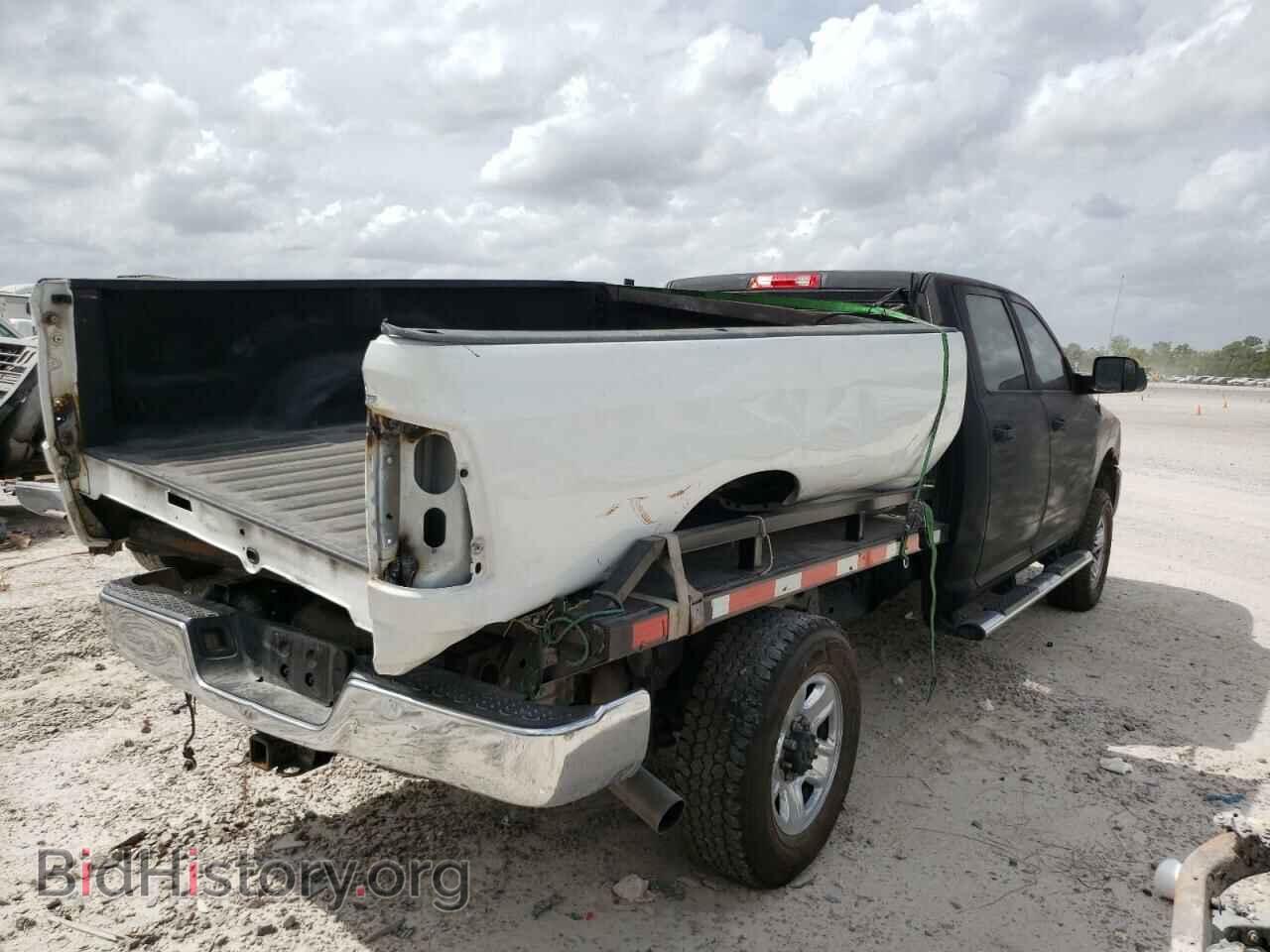 2014 RAM All Models - VIN: 3C6UR5HL3EG194102 - Photo 3