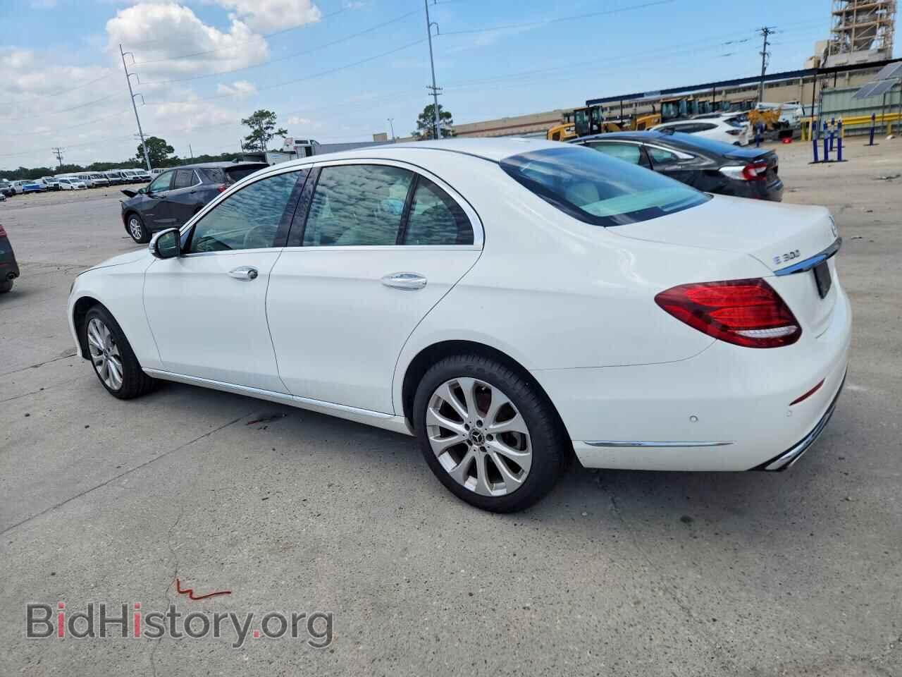 2018 MERCEDES-BENZ E-CLASS - VIN: WDDZF4JB5JA410582 - Фото 2