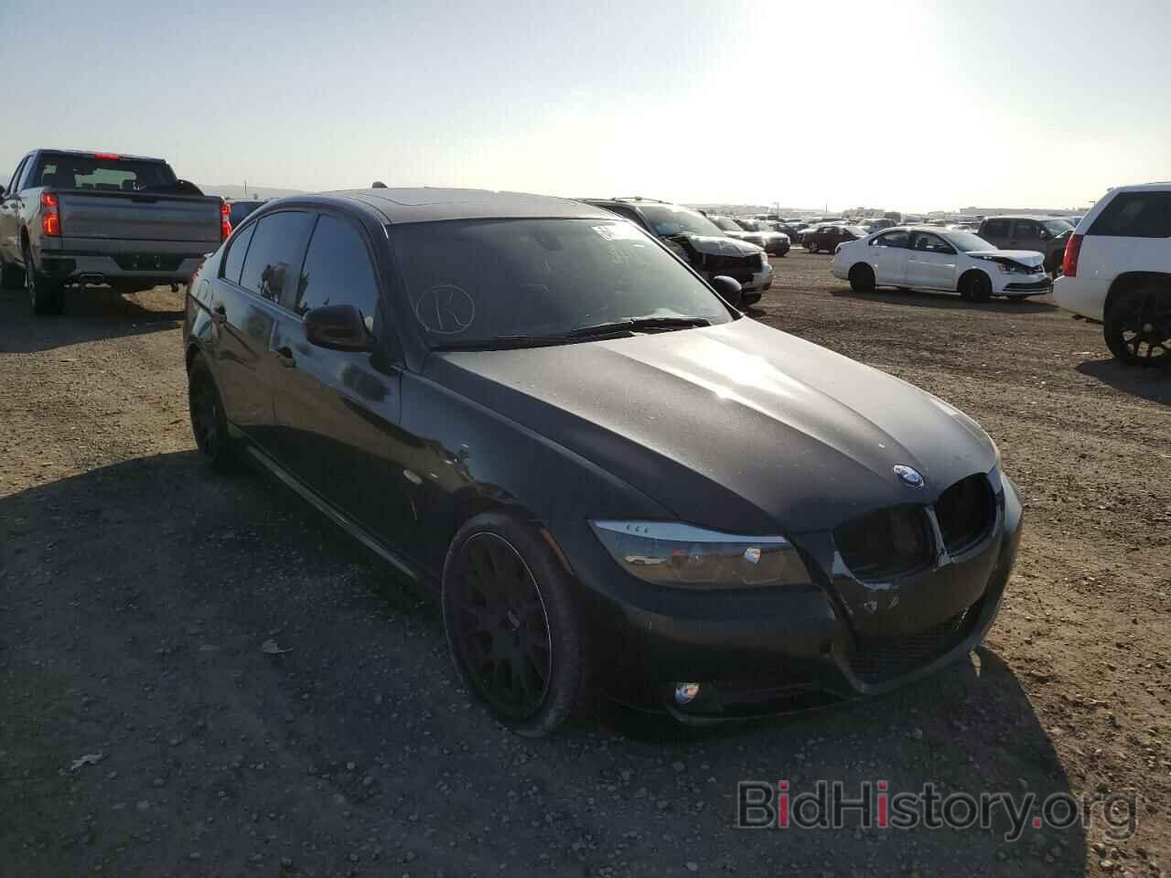 Photo WBAPH7G58BNN02422 - BMW 3 SERIES 2011